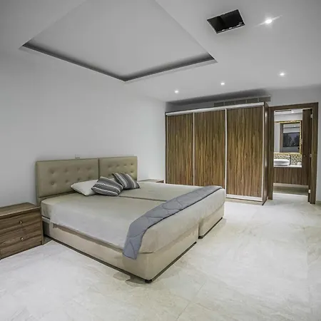 Villa Sunrise Dream - Exclusive 5 Bedroom Panorama Hill Protaras